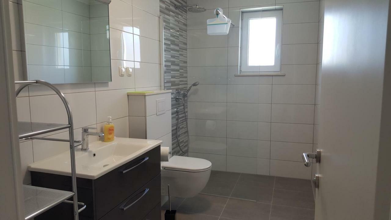 Apartmani Krajinovic Крк Экстерьер фото